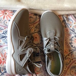 Women’s Reebok cardio motion size 8